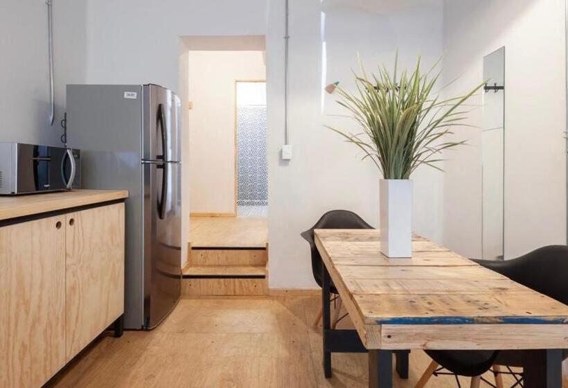 اتاق لوکس با تخت بزرگ, Casa Melgar