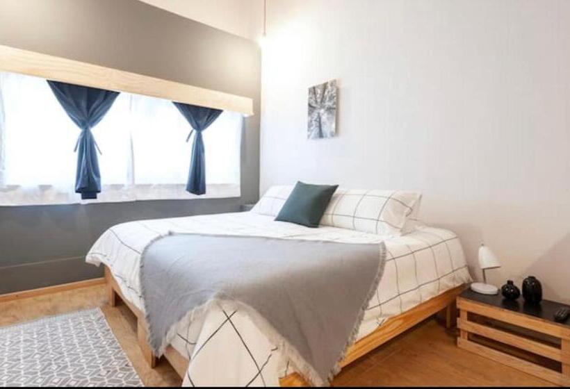 اتاق لوکس با تخت بزرگ, Casa Melgar