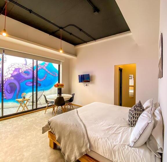 اتاق لوکس با بالکن, Casa Melgar