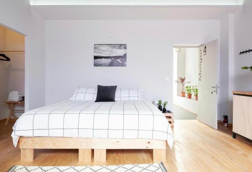 اتاق لوکس با بالکن, Casa Melgar