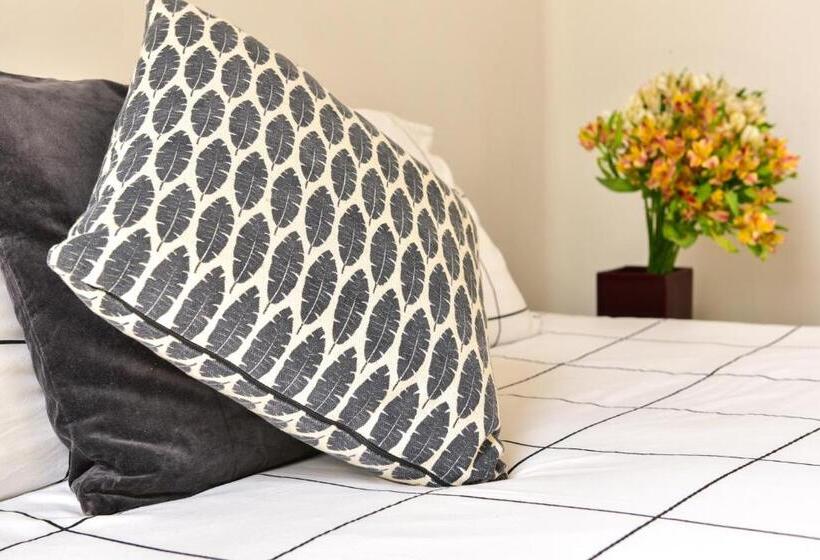 اتاق خانوادگی, Casa Melgar