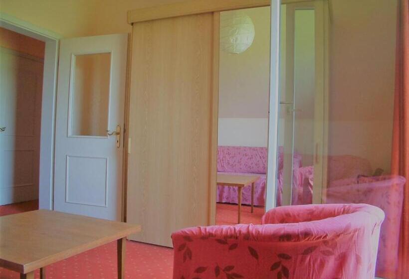 Aile Odası, Haus Am Trielberg