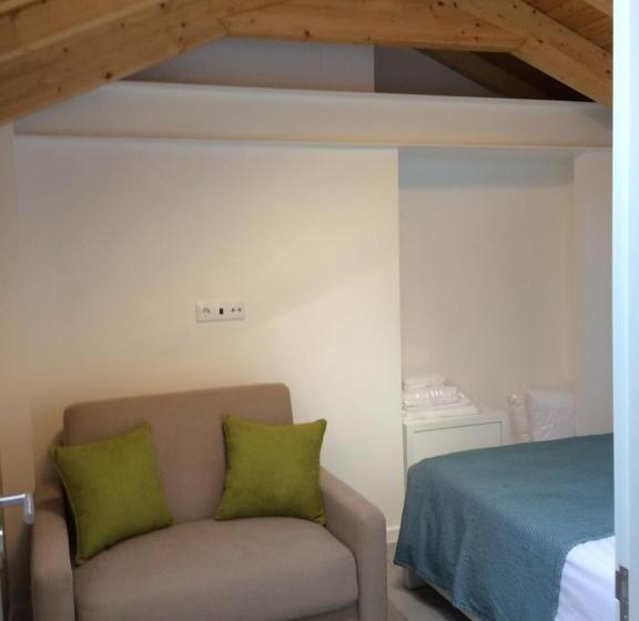 جناح سرير كينج, O Palacete