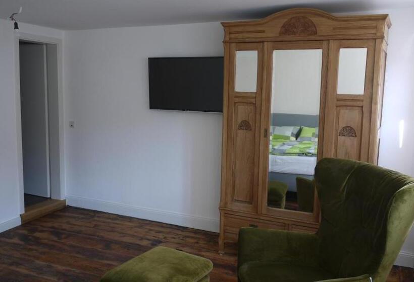 1间卧室的房子, Schlössje