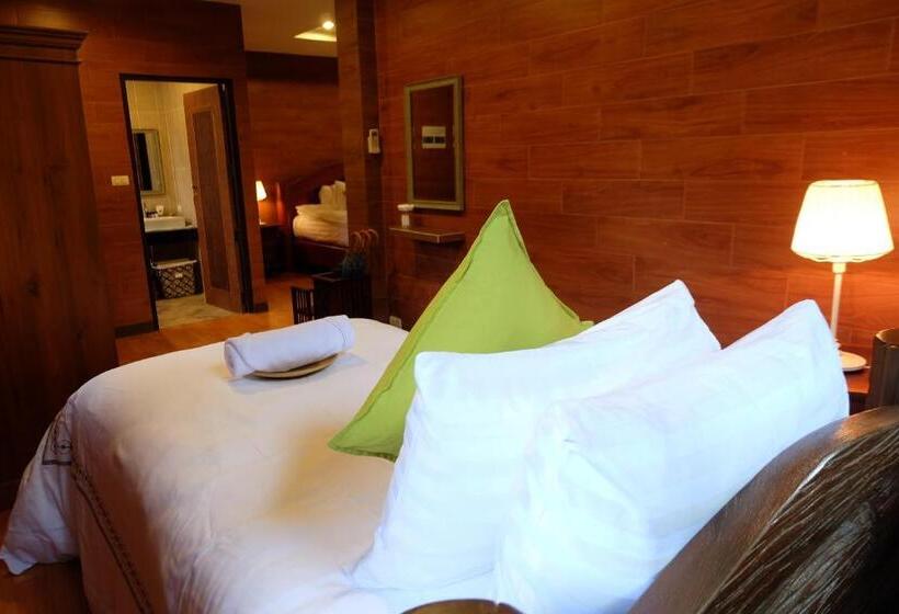 جناح جونيور ديلوكس, Namtok Sarika Resotel