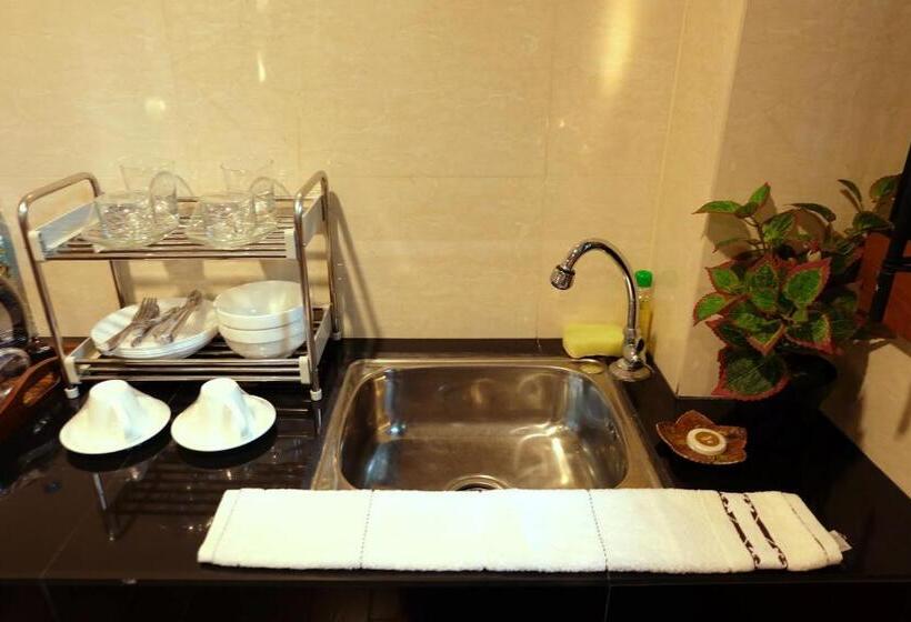 غرفة قياسية سرير كينج, Namtok Sarika Resotel