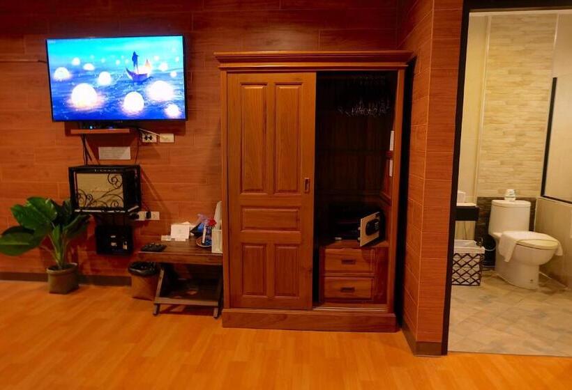 غرفة كومفورت ثلاثية, Namtok Sarika Resotel