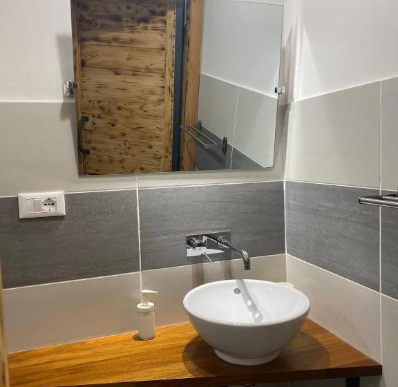 Pokój Rodzinny, Hera Bnb