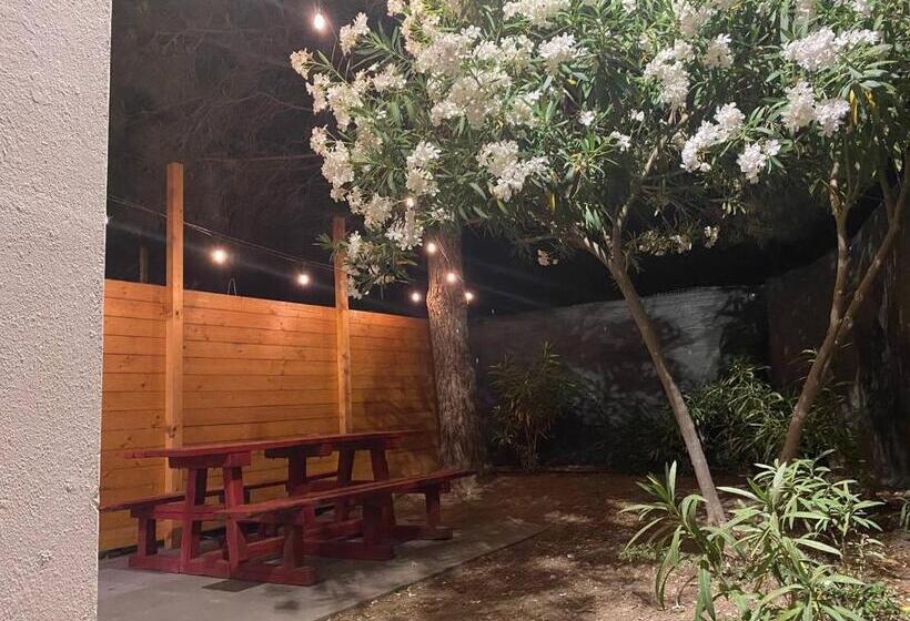 استودیو خانوادگی, Hera Bnb