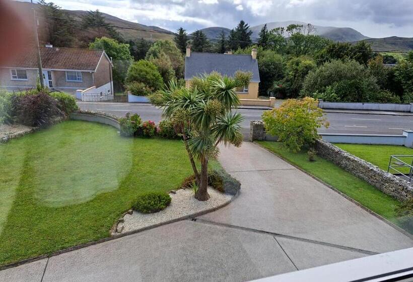 חדר סטנדרט עם מיטת קינג, Hillhead House, F94 F6n1