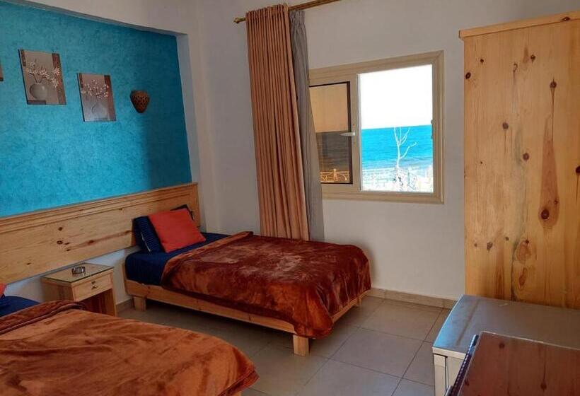 اتاق استاندارد با چشم‌انداز دریا, Dahab Beach Lodge