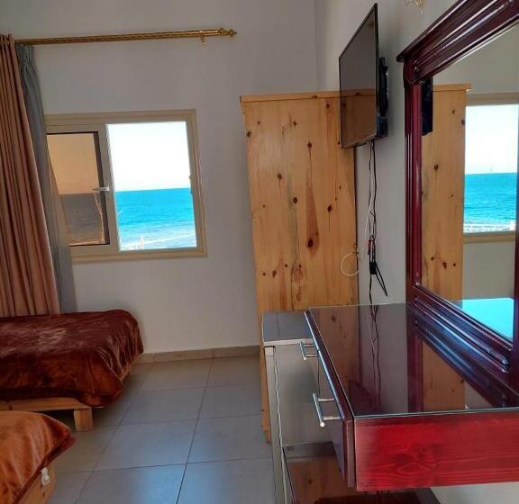 اتاق استاندارد با چشم‌انداز دریا, Dahab Beach Lodge