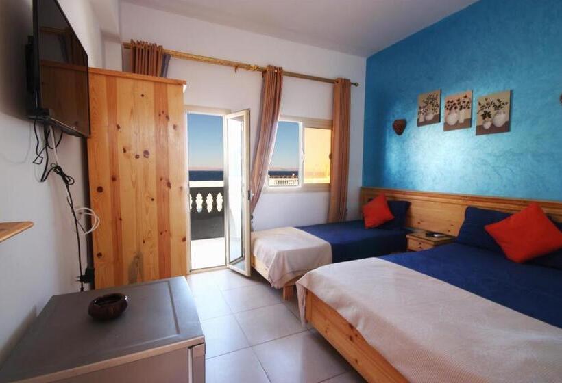 اتاق استاندارد با بالکن و چشم‌انداز دریا, Dahab Beach Lodge