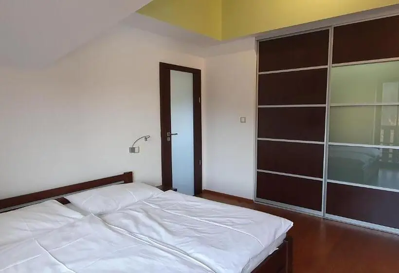 スーペリアースイート, Apartmány Eddy