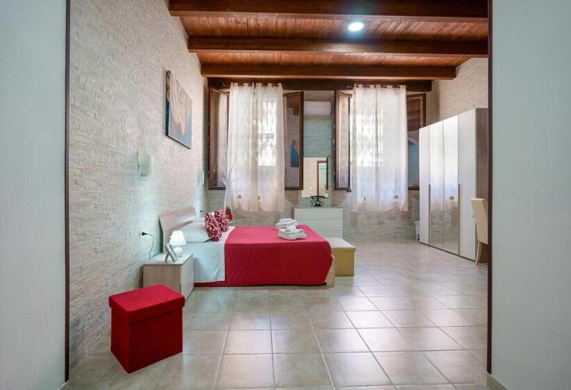 غرفة ديلوكس رباعية, Domos La Corte Ghibellina