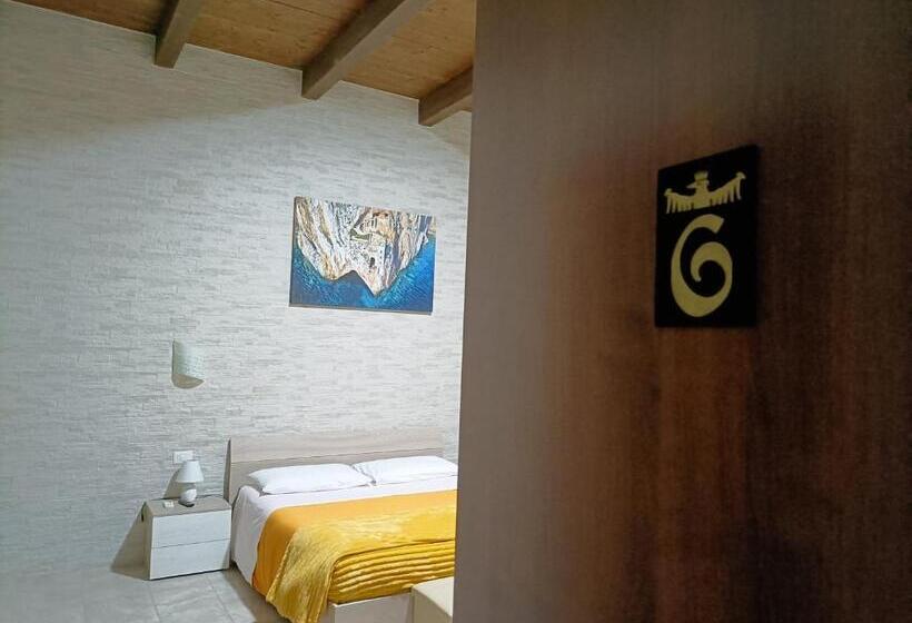 غرفة ديلوكس رباعية, Domos La Corte Ghibellina