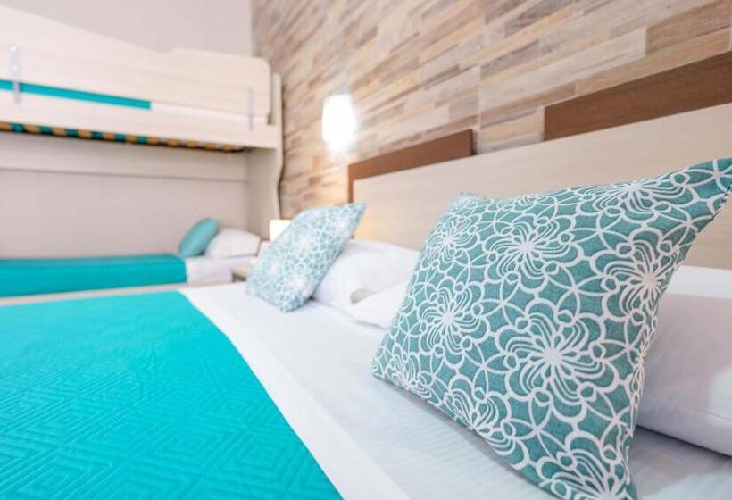 غرفة قياسية رباعية, Domos La Corte Ghibellina