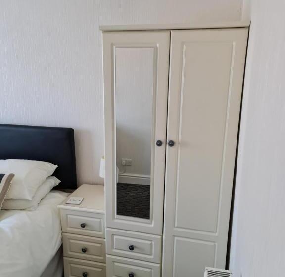 اتاق استاندارد, Marden Guest House