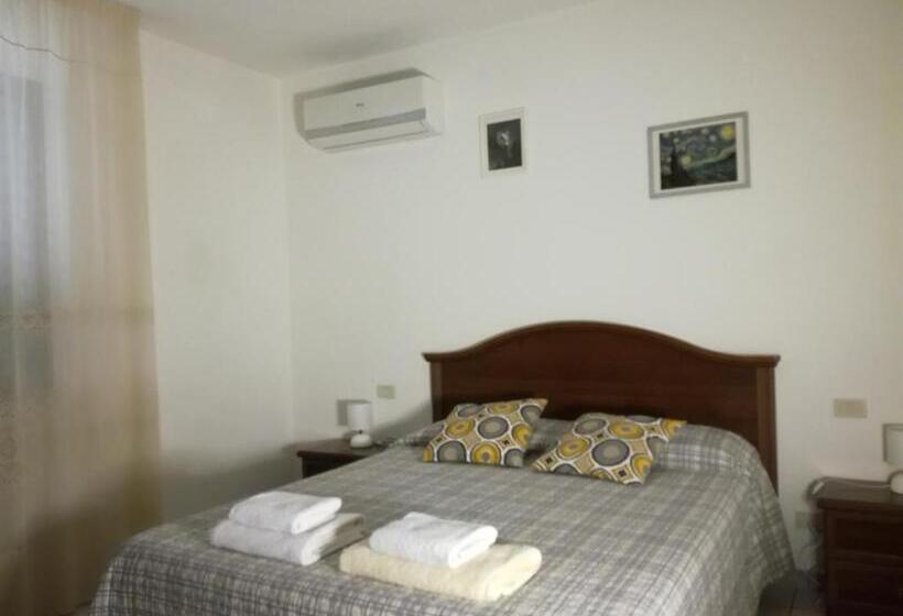 غرفة قياسية حمام مشترك, Da Dany