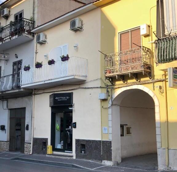 バルコニー付きスタンダードルーム, Flower House