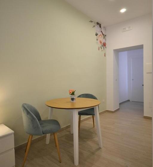 バルコニー付き1ベッドルームアパートメント, Flower House