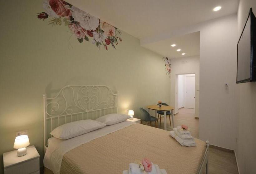 バルコニー付き1ベッドルームアパートメント, Flower House