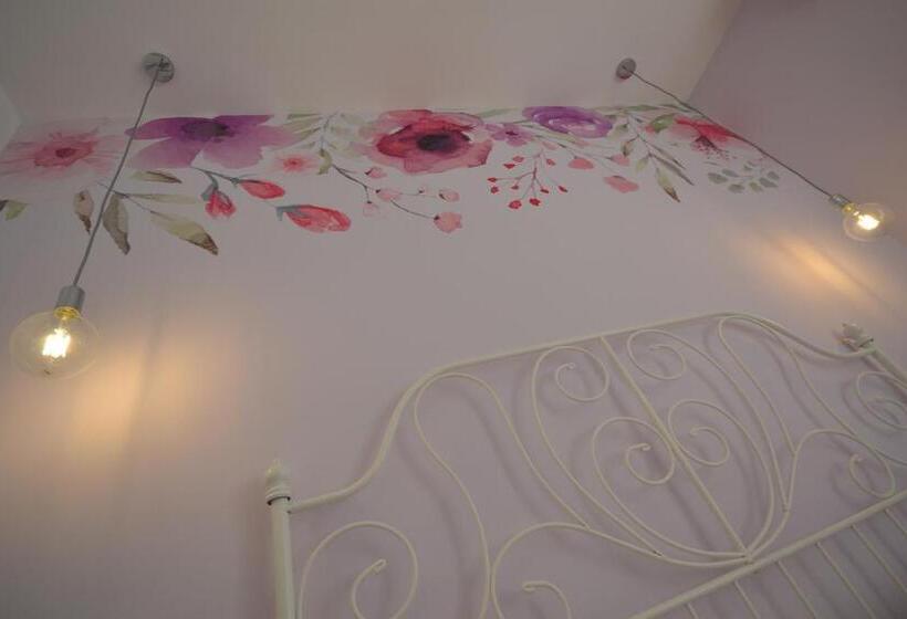 バルコニー付きスタンダードルーム, Flower House