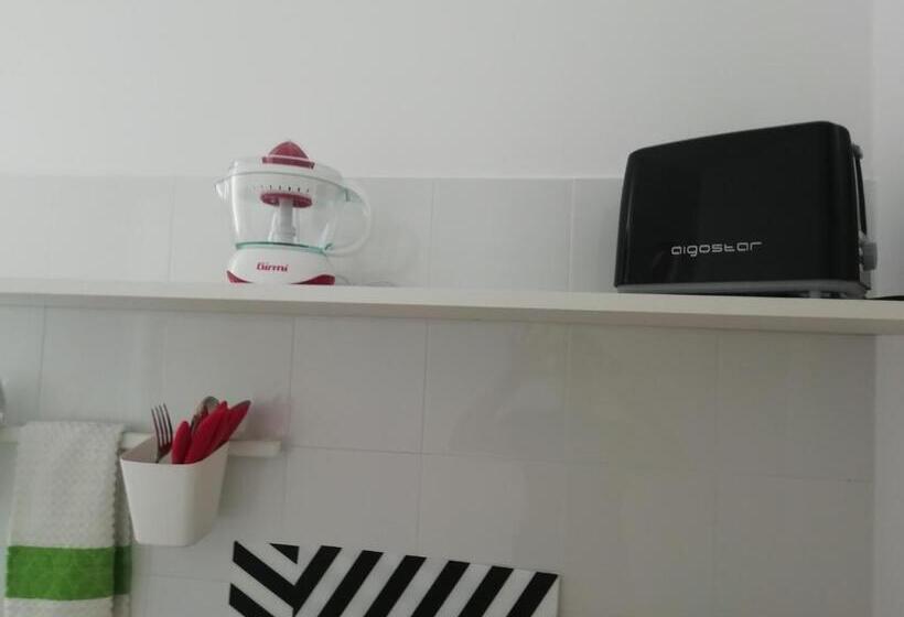 バルコニー付き1ベッドルームアパートメント, Flower House