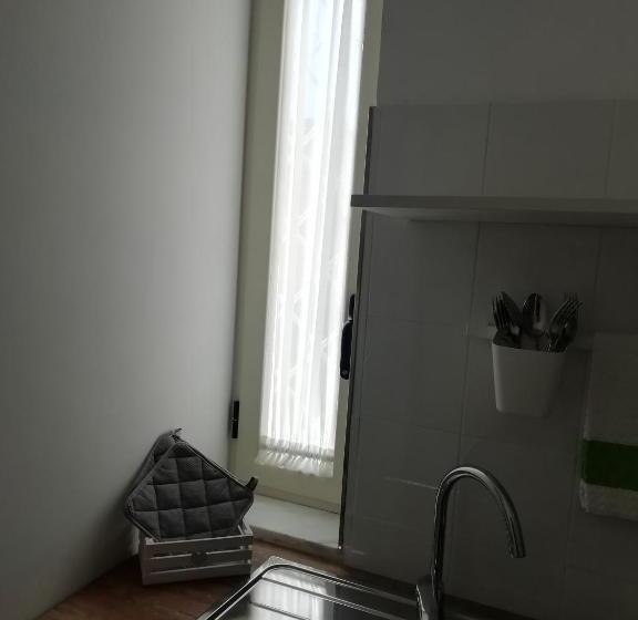 バルコニー付き1ベッドルームアパートメント, Flower House