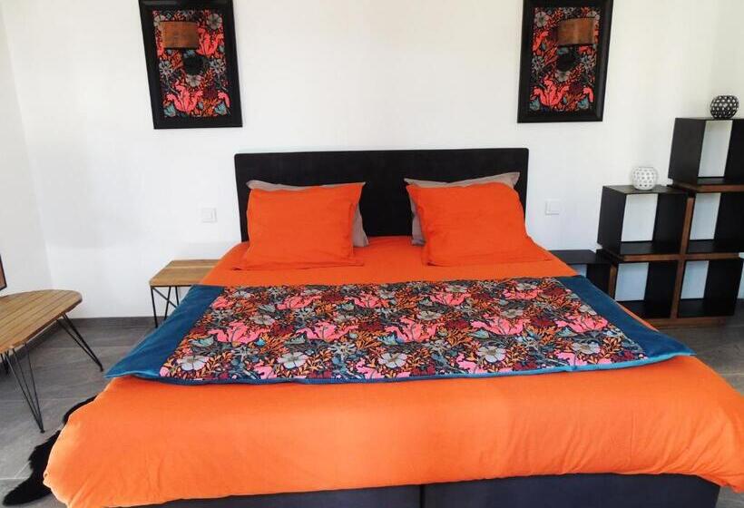 חדר סטנדרט עם מיטת קינג, Laubertière