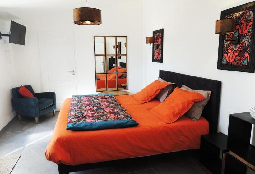 חדר סטנדרט עם מיטת קינג, Laubertière