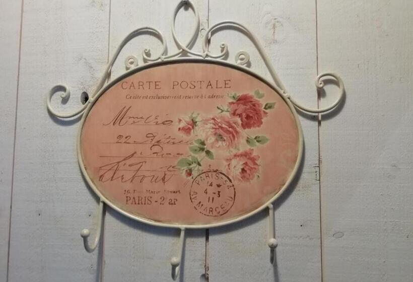 דירת חדר עם טרסה, Thunder Roadhouse