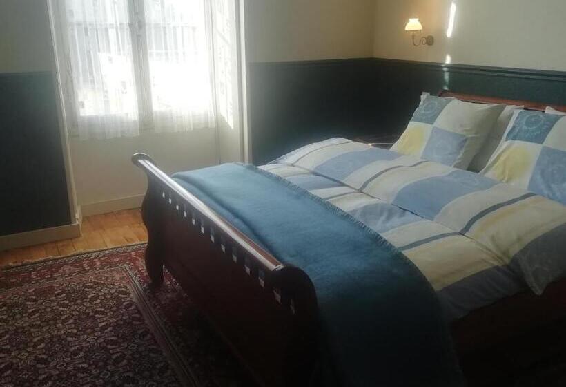 חדר סטנדרט, Thunder Roadhouse