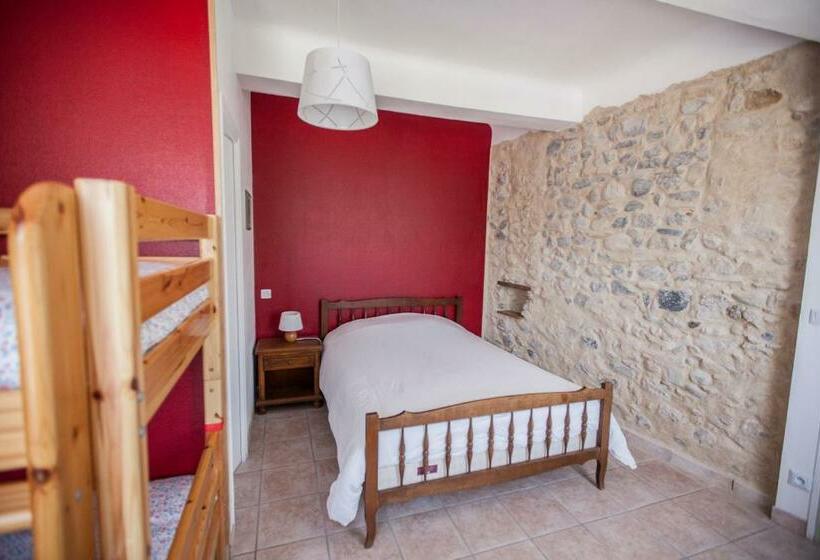 家庭间, Hôtel De La Place