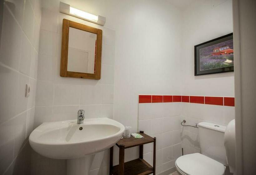 家庭间, Hôtel De La Place