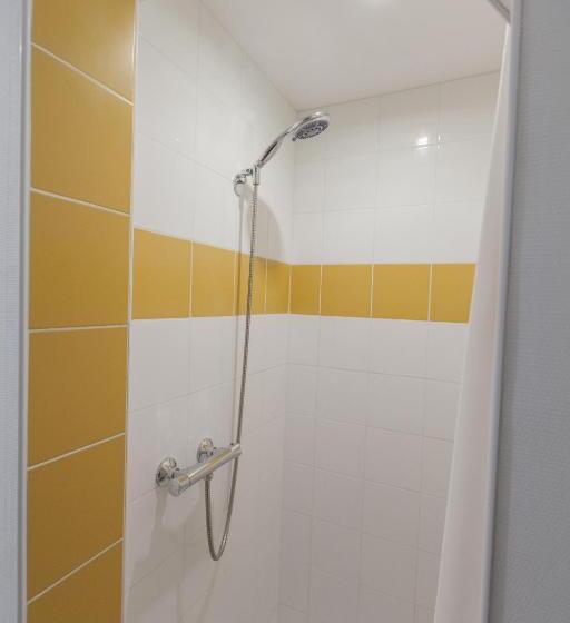 家庭间, Hôtel De La Place