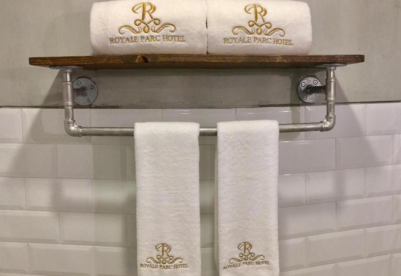 اتاق لوکس خانوادگی, Royale Parc Hotel Tagaytay