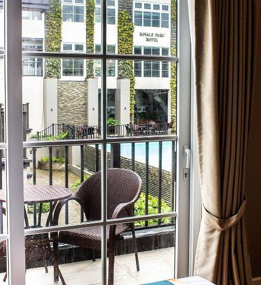 Номер Deluxe, Royale Parc Hotel Tagaytay