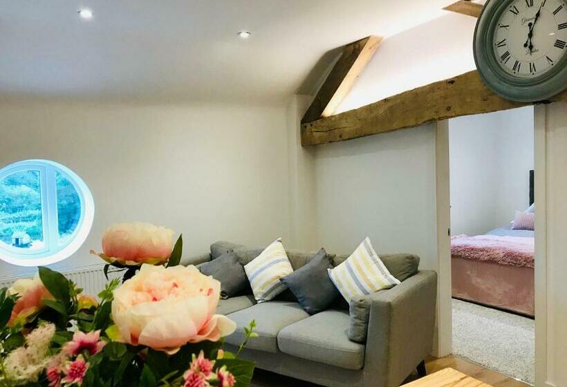 2间卧室的房子, The Hayloft Cheshire