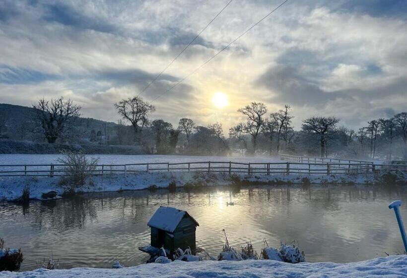 2间卧室的房子, The Hayloft Cheshire
