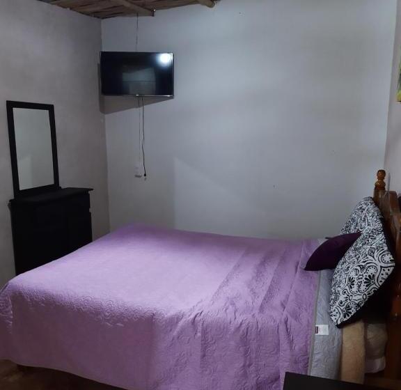 标准间, Cabaña Miroji