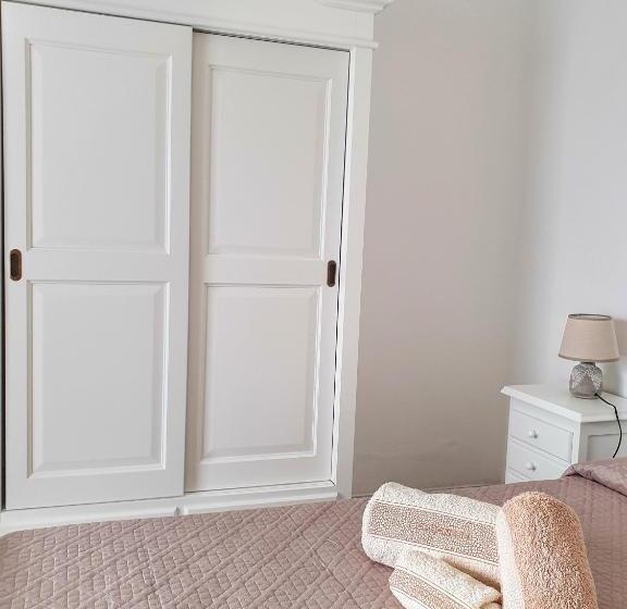 غرفة قياسية ثلاثية, Bnb Le Janas