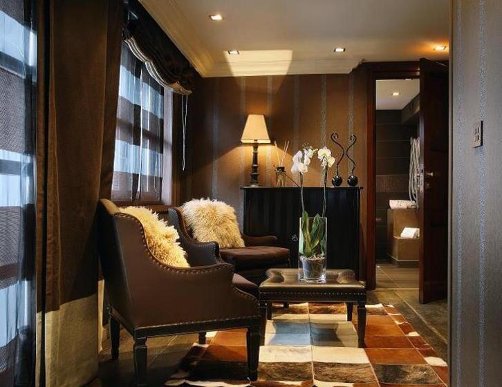 디럭스 룸, Le Saint Roch