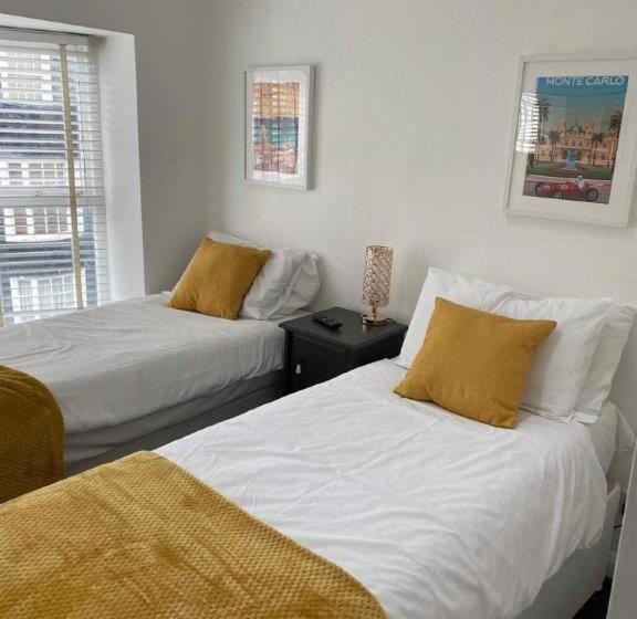 １ベッドルームハウス, Beachside House