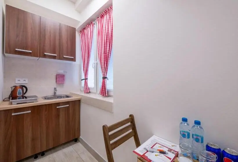 デラックスルーム, Apartmany Style