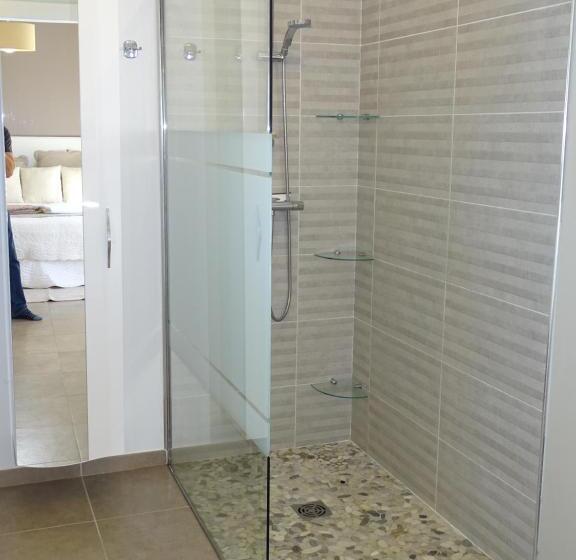 סוויטה נוף לבריכה, Chambre D Hôtes Dans Villa Diane