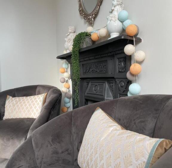 غرفة ديلوكس سرير كينج, The Cross Keys Sherborne