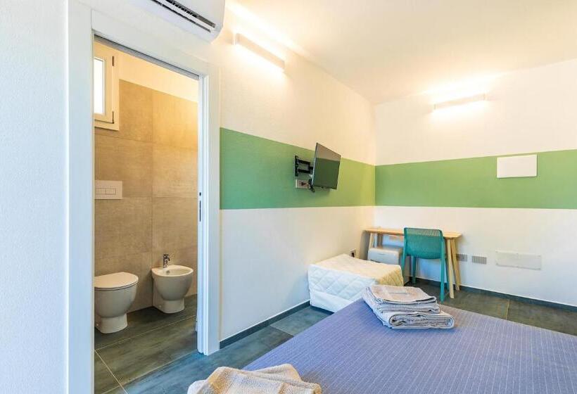 Номер Стандарт с Балконом, Affittacamere Resort Beach San Gemiliano