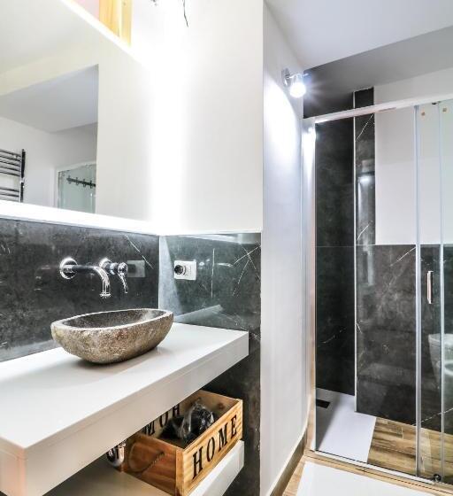 اتاق استاندارد, Bella Mbriana