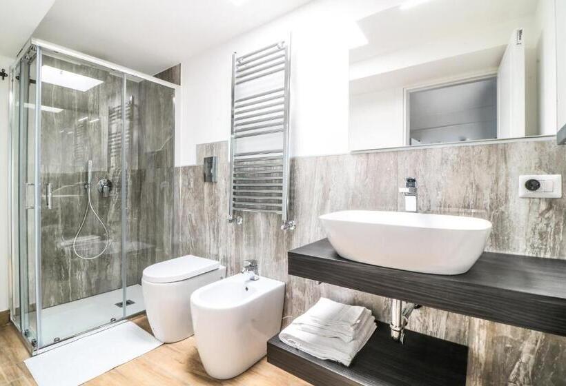 سوییت با چشمانداز دریا, Bella Mbriana